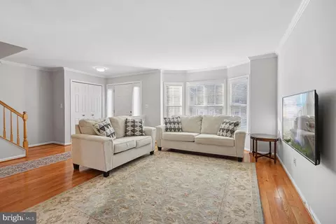 13141 Ashnut Ln, Herndon, VA 20171 photo 2