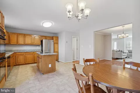 13141 Ashnut Ln, Herndon, VA 20171 photo 5
