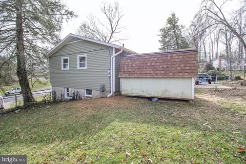 Exterior - 7834 Brompton St, Springfield, VA 22152 photo 2 of 2
