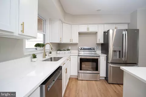 Kitchen - 7834 Brompton St, Springfield, VA 22152 photo 5 of 5