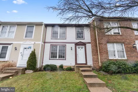 1682 Sierra Woods Ct, Reston, VA 20194