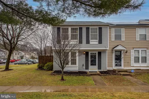 6949 Villa Del Rey Ct, Springfield, VA 22150