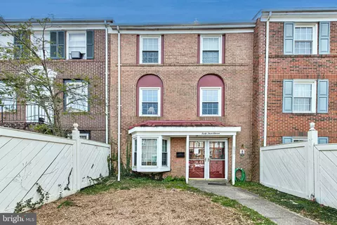 4311 Cedarlake Ct, Alexandria, VA 22309