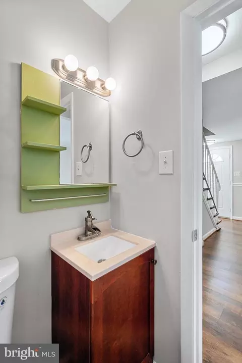 Bath - 6006 Rivanna Dr, Springfield, VA 22150 photo 1 of 5