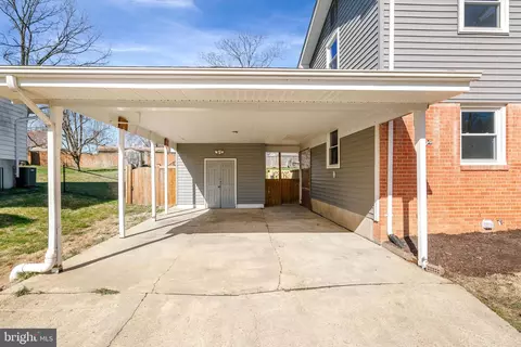 Exterior - 6006 Rivanna Dr, Springfield, VA 22150 photo 5 of 10