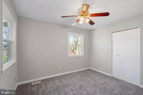 Bedroom - 6006 Rivanna Dr, Springfield, VA 22150 photo 9 of 12