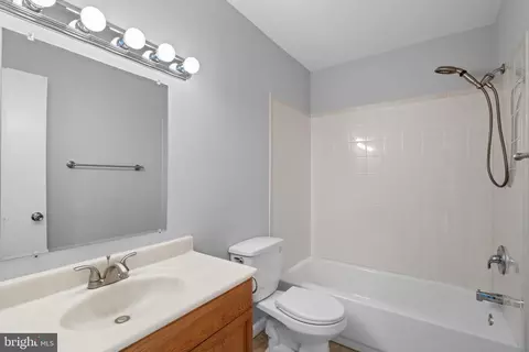 Bath - 6006 Rivanna Dr, Springfield, VA 22150 photo 4 of 5