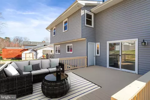 Exterior - 6006 Rivanna Dr, Springfield, VA 22150 photo 6 of 10