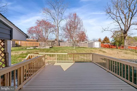 Exterior - 6006 Rivanna Dr, Springfield, VA 22150 photo 7 of 10