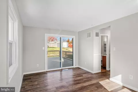 Living - 6006 Rivanna Dr, Springfield, VA 22150 photo 7 of 7