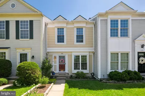 7203 Stover Ct, Alexandria, VA 22306