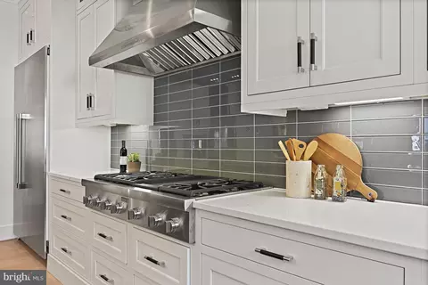 Kitchen - 1434 Colleen Ln, Mclean, VA 22101 photo 5 of 6