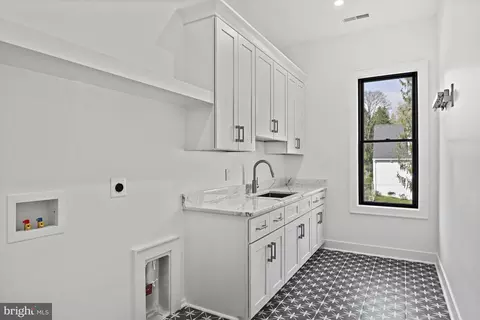 Other - 1434 Colleen Ln, Mclean, VA 22101 photo 14 of 22