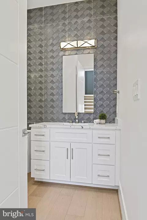 Bath - 1434 Colleen Ln, Mclean, VA 22101 photo 1 of 8