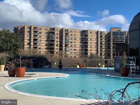 Exterior - 8360 Greensboro Dr #221, Mclean, VA 22102 photo 4 of 6