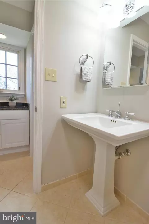 8720 Evangel Dr, Springfield, VA 22153 photo 30