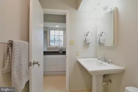 8720 Evangel Dr, Springfield, VA 22153 photo 29