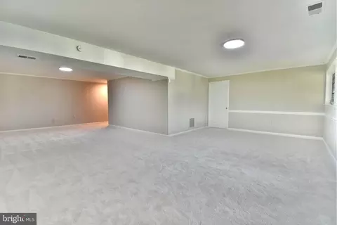 8720 Evangel Dr, Springfield, VA 22153 photo 38
