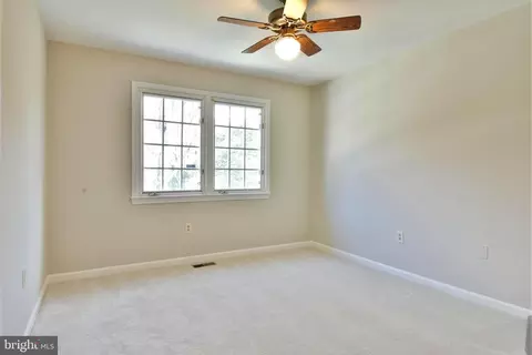 8720 Evangel Dr, Springfield, VA 22153 photo 32