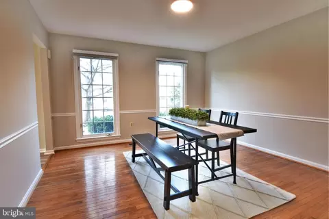 8720 Evangel Dr, Springfield, VA 22153 photo 13