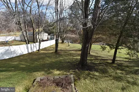 8720 Evangel Dr, Springfield, VA 22153 photo 46