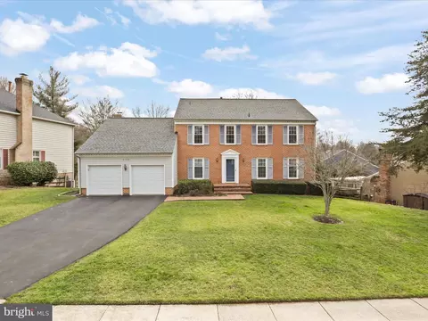 9189 Lake Braddock Dr, Burke, VA 22015