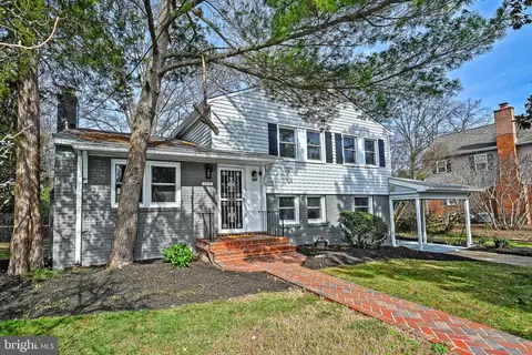 1114 Croton Dr, Alexandria, VA 22308