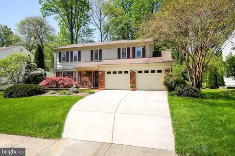 5218 Dunleigh Dr, Burke, VA 22015