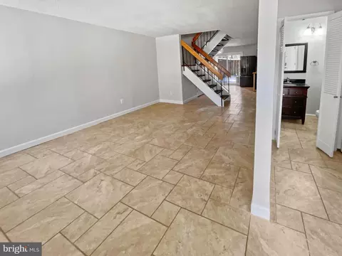 2268 White Cornus Ln, Reston, VA 20191 photo 3