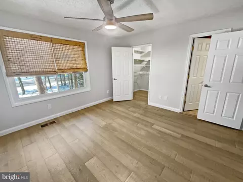 2268 White Cornus Ln, Reston, VA 20191 photo 11