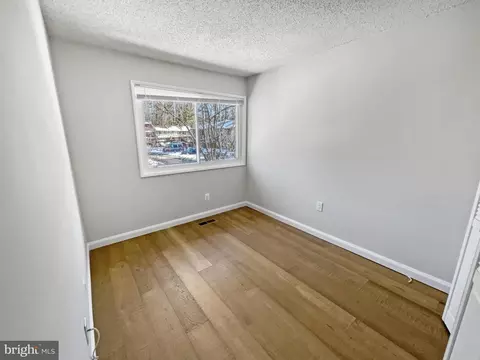 2268 White Cornus Ln, Reston, VA 20191 photo 15