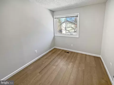 2268 White Cornus Ln, Reston, VA 20191 photo 14