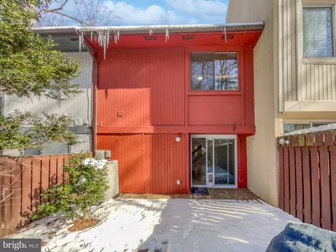 2268 White Cornus Ln, Reston, VA 20191 photo 10