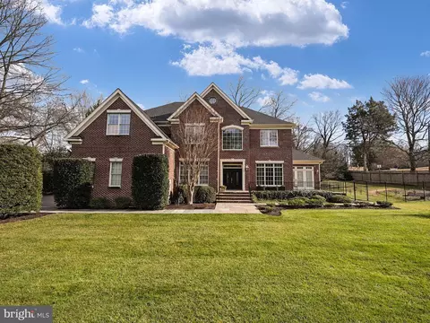 943 Douglass Dr, Mclean, VA 22101