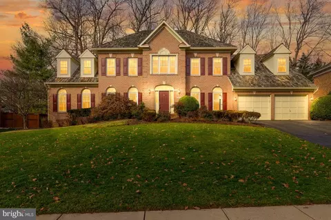 12608 Misty Creek Ln, Fairfax, VA 22033