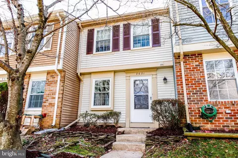 8621 Kenosha Ct, Lorton, VA 22079