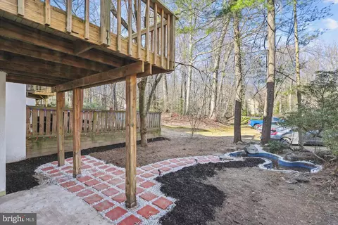 Exterior - 11717 Decade Ct, Reston, VA 20191 photo 6 of 11