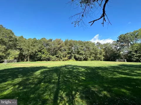 Exterior - 11717 Decade Ct, Reston, VA 20191 photo 7 of 11