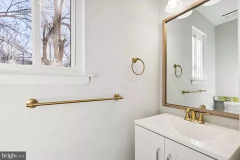 Bath - 11717 Decade Ct, Reston, VA 20191 photo 1 of 5