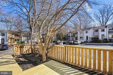 Exterior - 11717 Decade Ct, Reston, VA 20191 photo 4 of 11