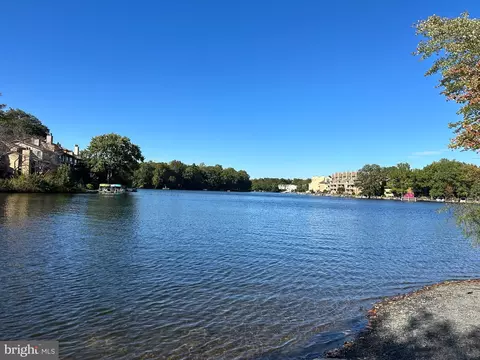 View/Area - 11717 Decade Ct, Reston, VA 20191 photo 3 of 12