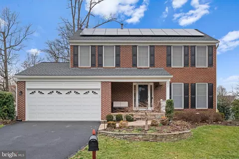 827 Spring Knoll Dr, Herndon, VA 20170