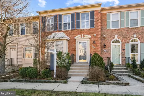 6290 Walkers Croft Way, Alexandria, VA 22315