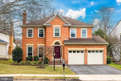 3534 Armfield Farm Dr, Chantilly, VA 20151