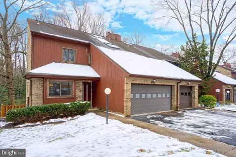 11601 Clubhouse Ct, Reston, VA 20190