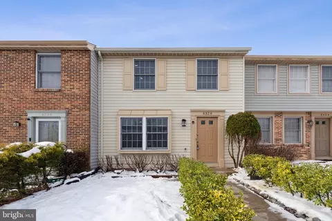 6326 Betsy Ross Ct, Centreville, VA 20121