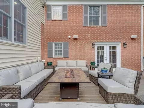 Exterior - 6612 Ridgeway Dr, Springfield, VA 22150 photo 15 of 26