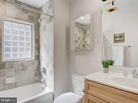Bath - 6612 Ridgeway Dr, Springfield, VA 22150 photo 9 of 22