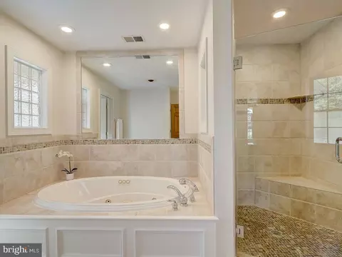Bath - 6612 Ridgeway Dr, Springfield, VA 22150 photo 17 of 22
