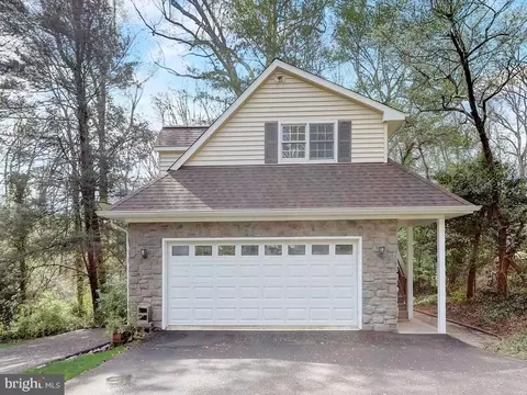 Exterior - 6612 Ridgeway Dr, Springfield, VA 22150 photo 9 of 26